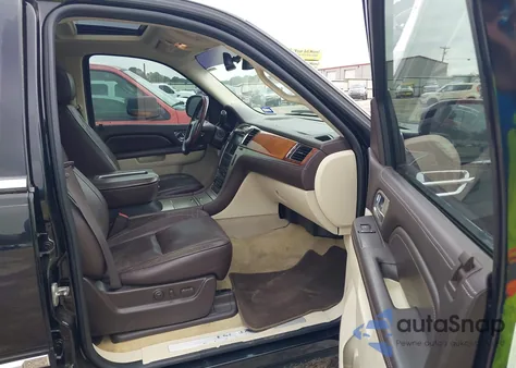 2010 Cadillac Escalade Platinum Edition from USA, damaged, VIN 1GYUKDEF9AR283828